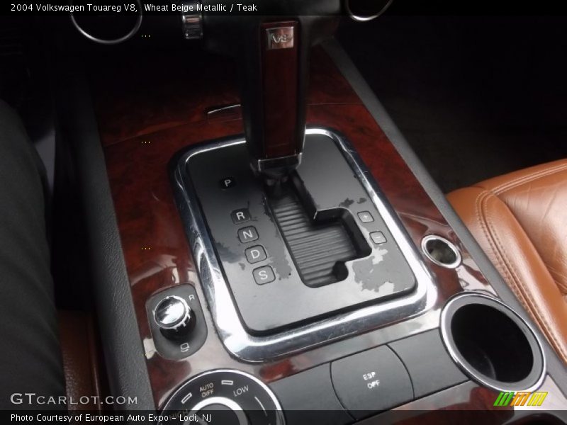 Wheat Beige Metallic / Teak 2004 Volkswagen Touareg V8