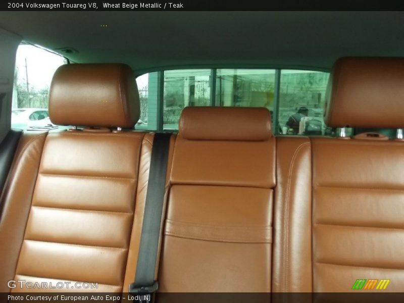 Wheat Beige Metallic / Teak 2004 Volkswagen Touareg V8