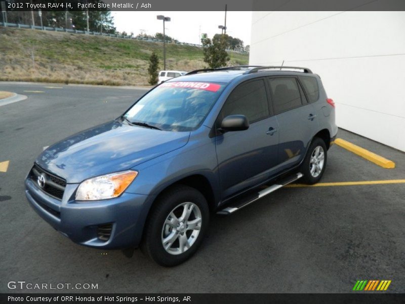 Front 3/4 View of 2012 RAV4 I4