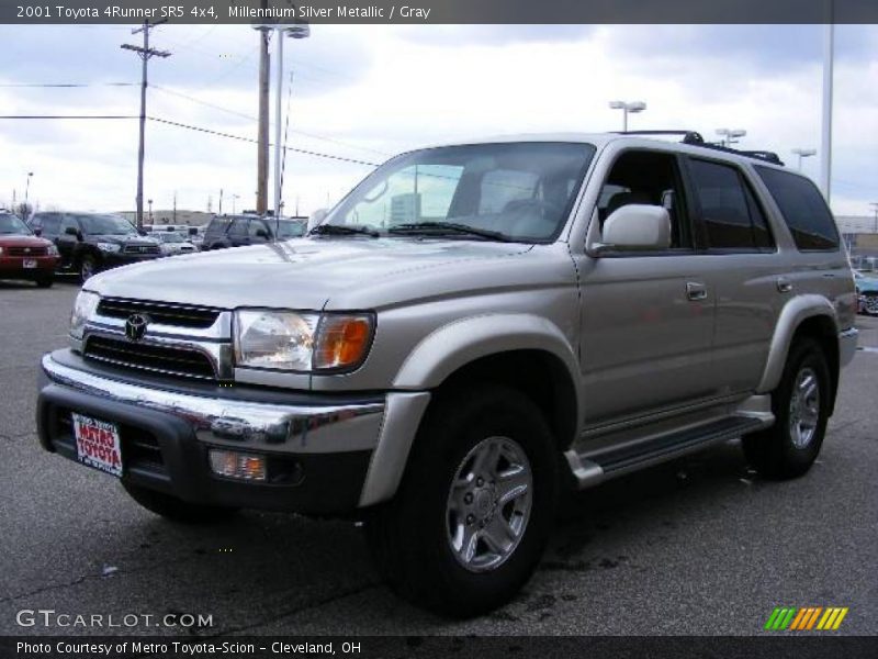 Millennium Silver Metallic / Gray 2001 Toyota 4Runner SR5 4x4