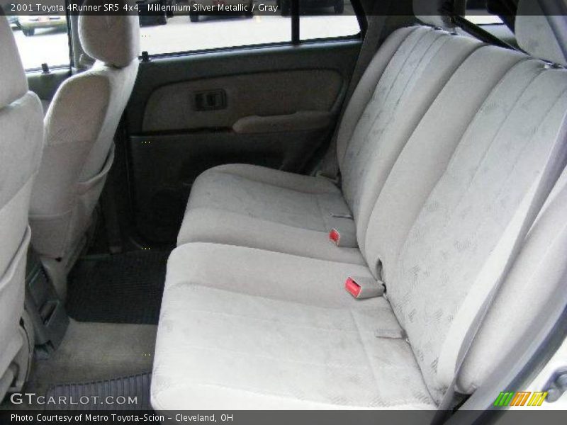 Millennium Silver Metallic / Gray 2001 Toyota 4Runner SR5 4x4