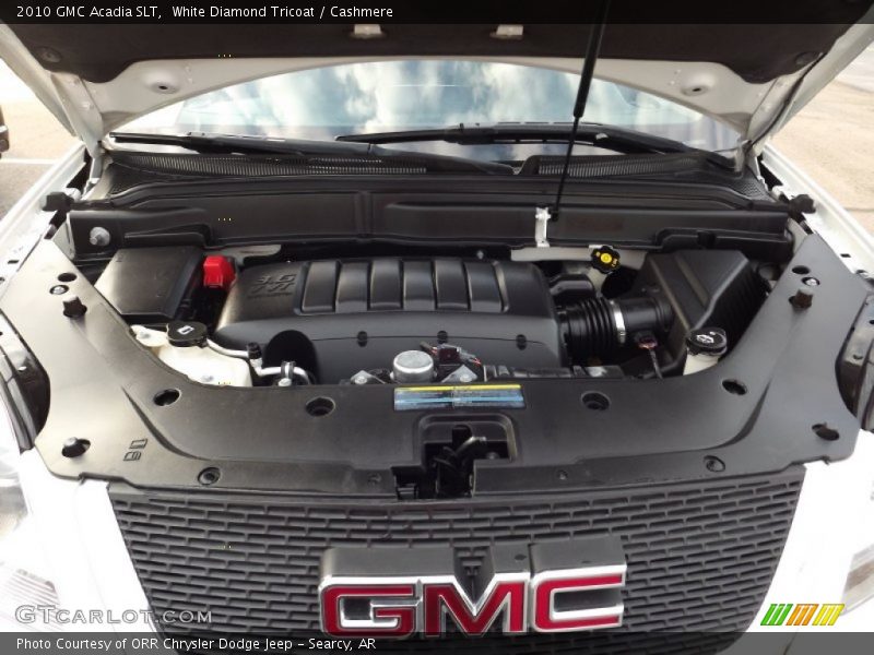 White Diamond Tricoat / Cashmere 2010 GMC Acadia SLT