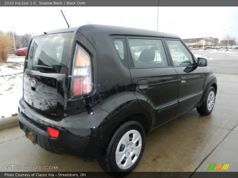 Shadow Black / Black Cloth 2010 Kia Soul 1.6