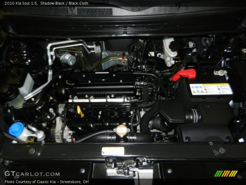 Shadow Black / Black Cloth 2010 Kia Soul 1.6