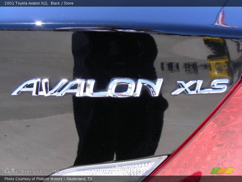 Black / Stone 2001 Toyota Avalon XLS