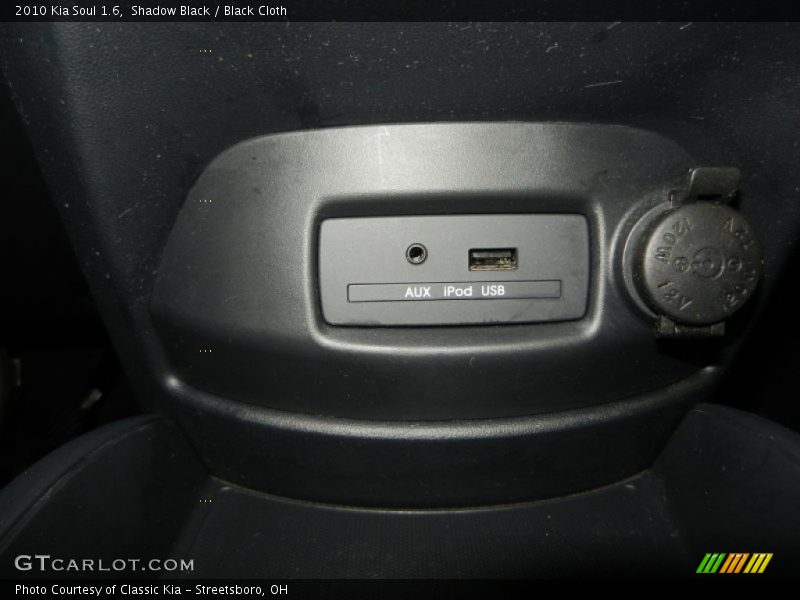 Shadow Black / Black Cloth 2010 Kia Soul 1.6