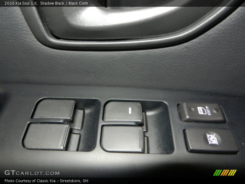 Shadow Black / Black Cloth 2010 Kia Soul 1.6