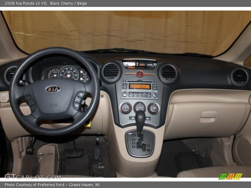 Dashboard of 2008 Rondo LX V6