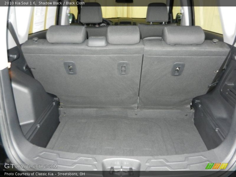 Shadow Black / Black Cloth 2010 Kia Soul 1.6