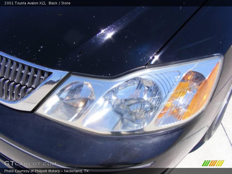 Black / Stone 2001 Toyota Avalon XLS