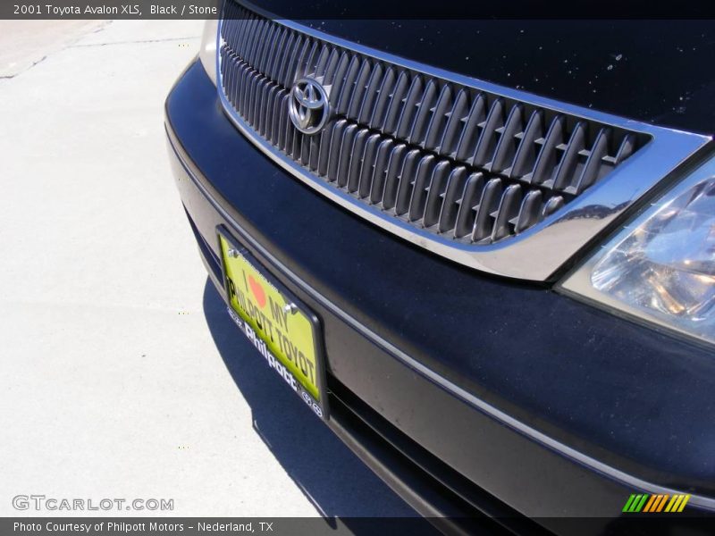 Black / Stone 2001 Toyota Avalon XLS