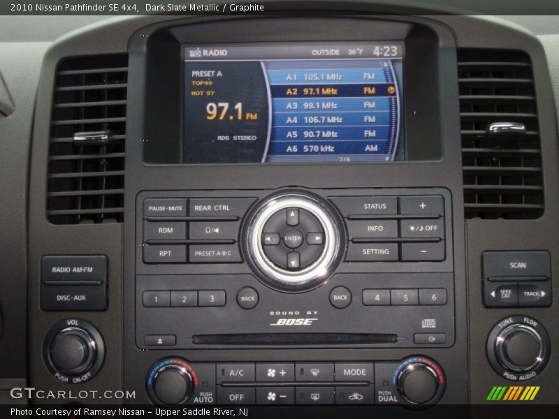 Dark Slate Metallic / Graphite 2010 Nissan Pathfinder SE 4x4