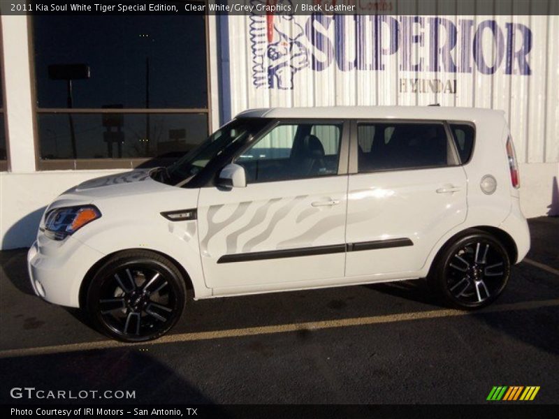 Clear White/Grey Graphics / Black Leather 2011 Kia Soul White Tiger Special Edition