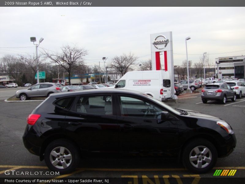 Wicked Black / Gray 2009 Nissan Rogue S AWD