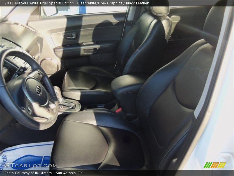 Clear White/Grey Graphics / Black Leather 2011 Kia Soul White Tiger Special Edition