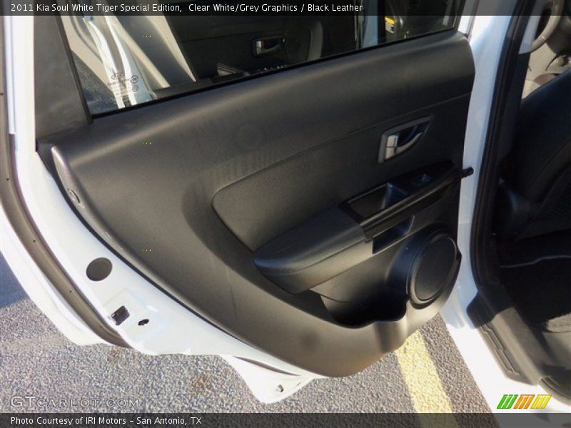 Clear White/Grey Graphics / Black Leather 2011 Kia Soul White Tiger Special Edition