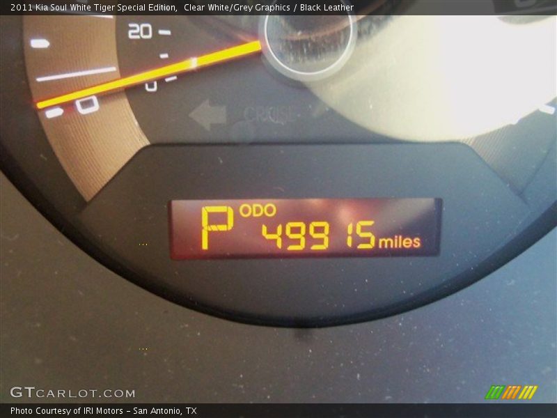 Clear White/Grey Graphics / Black Leather 2011 Kia Soul White Tiger Special Edition