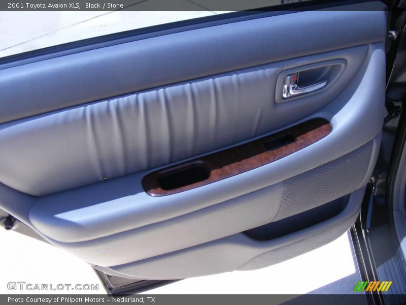 Black / Stone 2001 Toyota Avalon XLS
