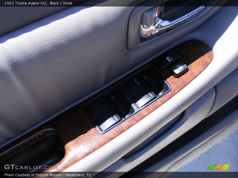 Black / Stone 2001 Toyota Avalon XLS