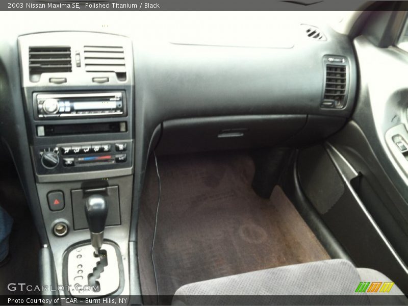 Polished Titanium / Black 2003 Nissan Maxima SE