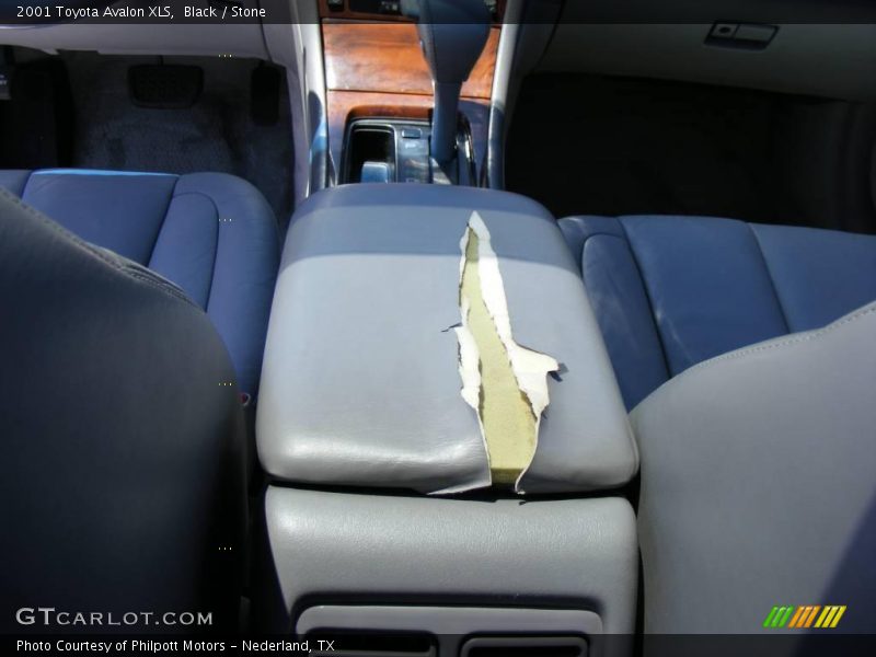 Black / Stone 2001 Toyota Avalon XLS