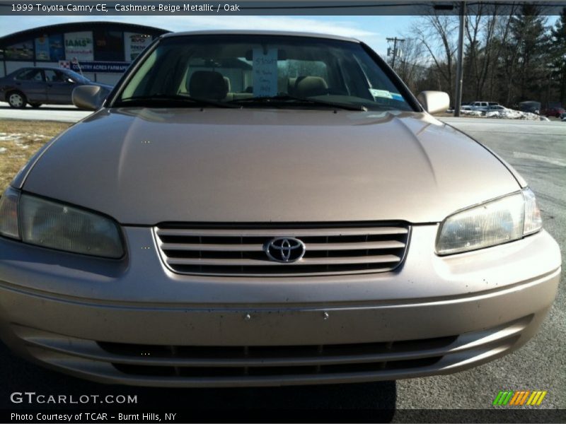 Cashmere Beige Metallic / Oak 1999 Toyota Camry CE