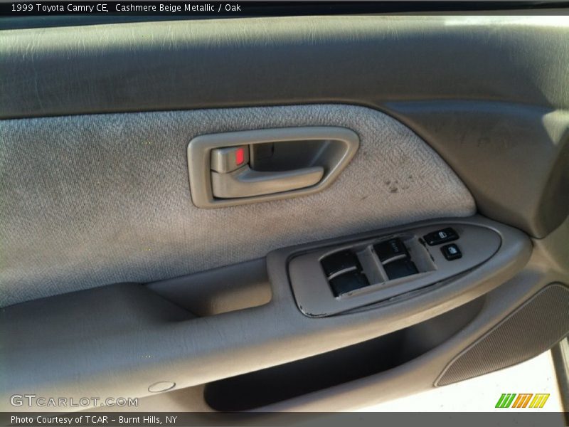 Cashmere Beige Metallic / Oak 1999 Toyota Camry CE