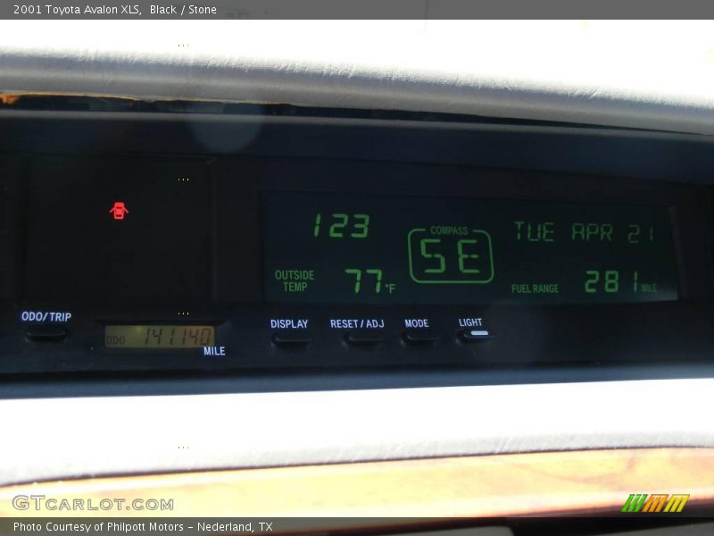 Black / Stone 2001 Toyota Avalon XLS