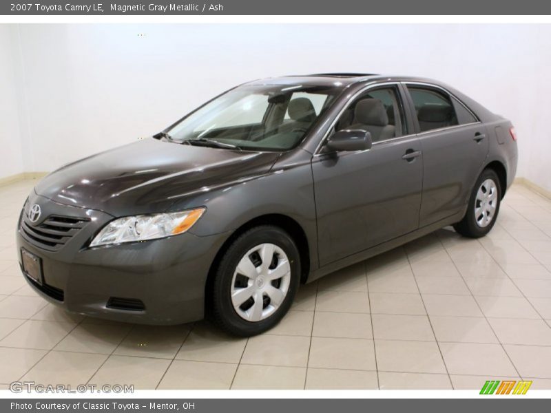 Front 3/4 View of 2007 Camry LE