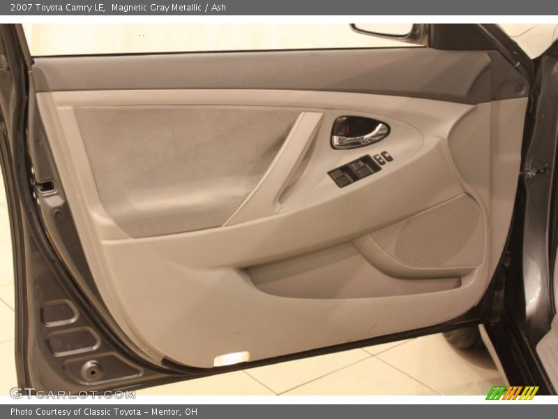 Magnetic Gray Metallic / Ash 2007 Toyota Camry LE
