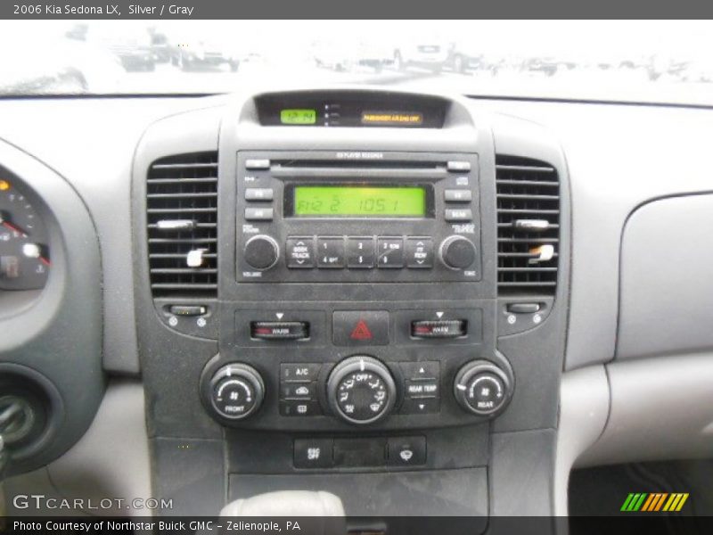Silver / Gray 2006 Kia Sedona LX