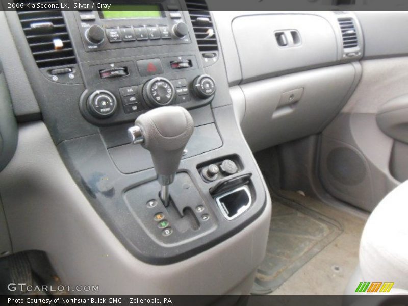 Silver / Gray 2006 Kia Sedona LX