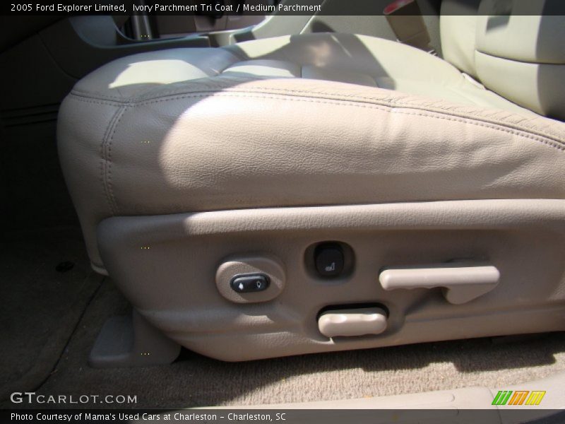 Ivory Parchment Tri Coat / Medium Parchment 2005 Ford Explorer Limited