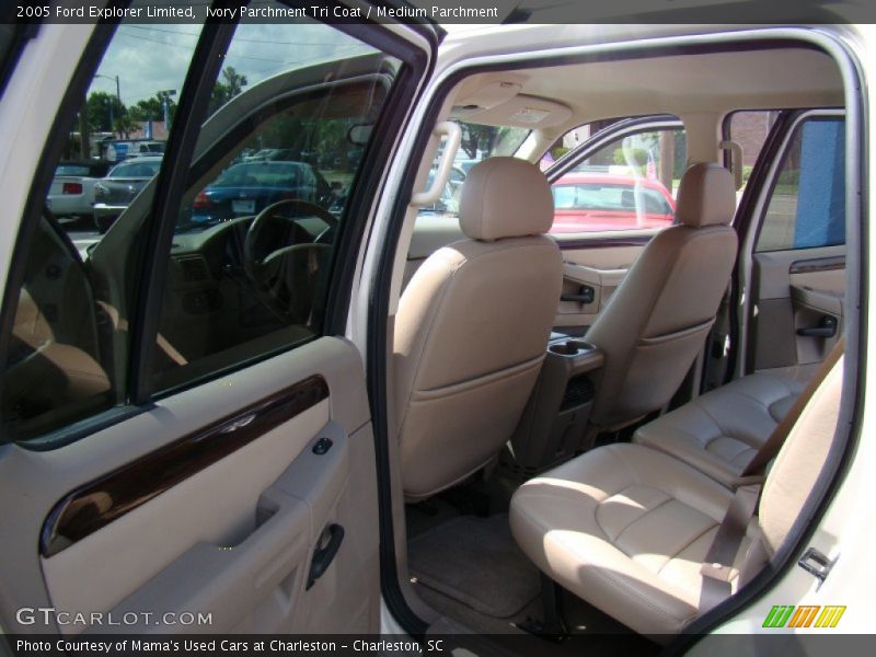 Ivory Parchment Tri Coat / Medium Parchment 2005 Ford Explorer Limited