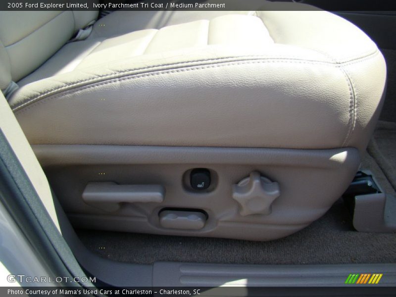 Ivory Parchment Tri Coat / Medium Parchment 2005 Ford Explorer Limited