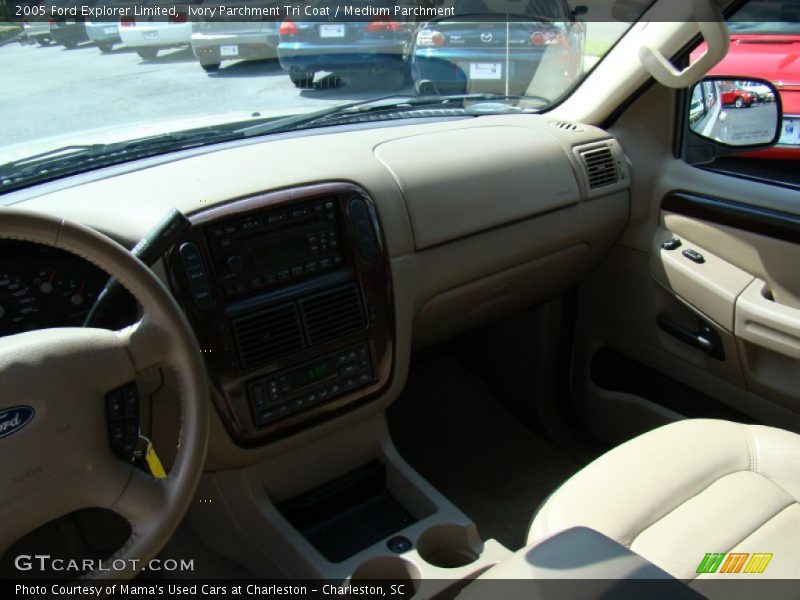 Ivory Parchment Tri Coat / Medium Parchment 2005 Ford Explorer Limited