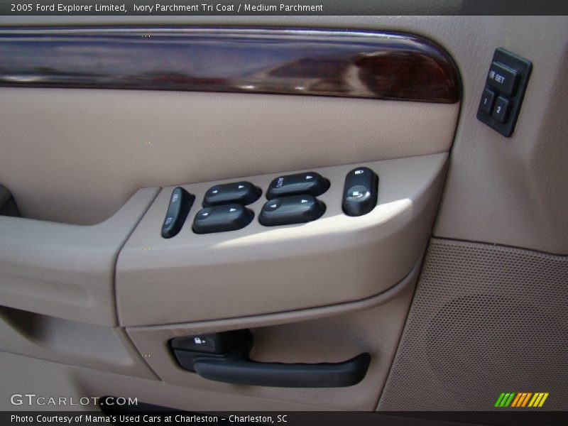 Ivory Parchment Tri Coat / Medium Parchment 2005 Ford Explorer Limited