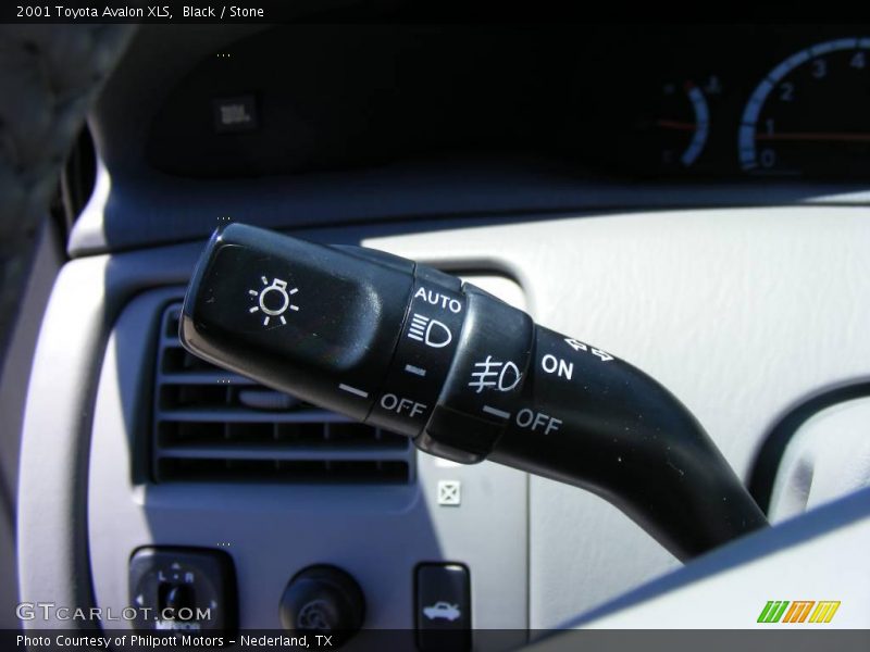 Black / Stone 2001 Toyota Avalon XLS