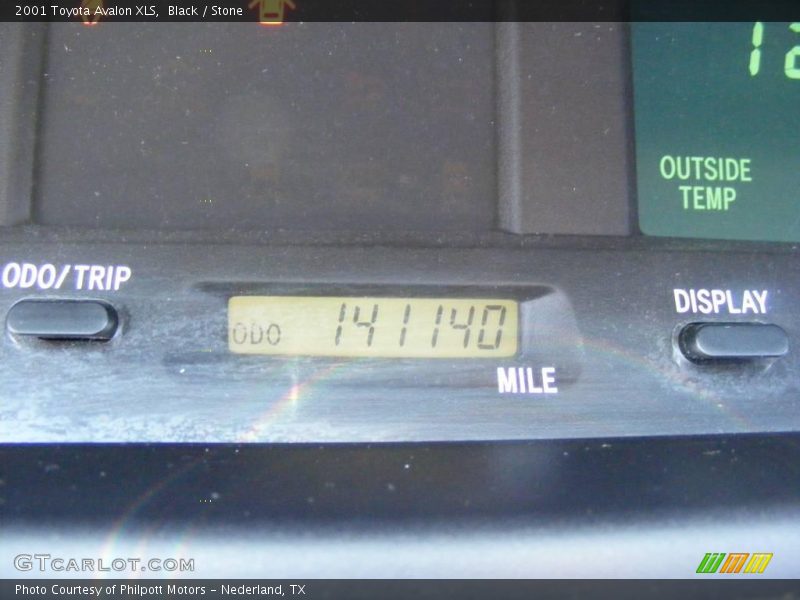 Black / Stone 2001 Toyota Avalon XLS