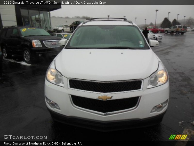 Summit White / Dark Gray/Light Gray 2010 Chevrolet Traverse LT AWD