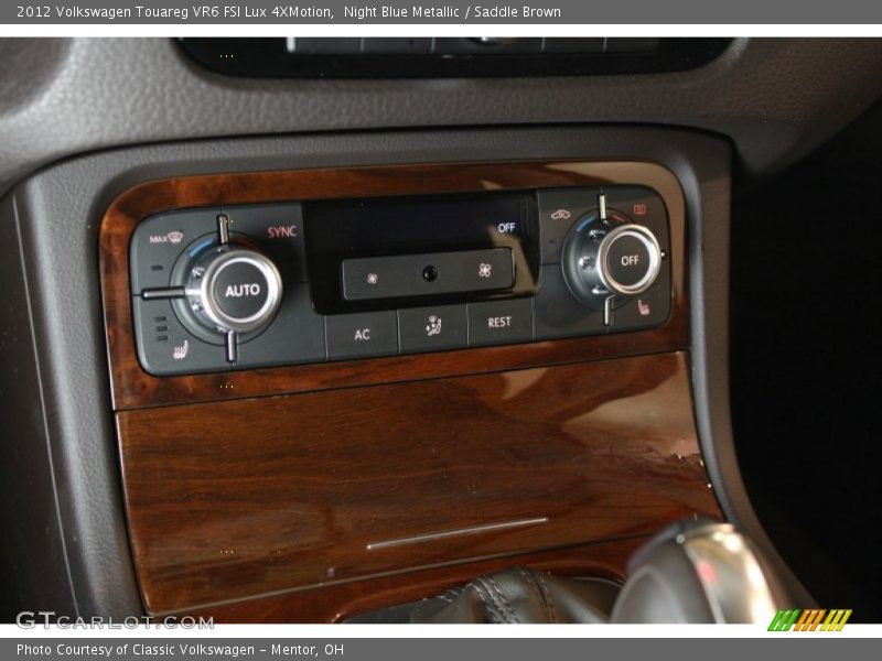 Night Blue Metallic / Saddle Brown 2012 Volkswagen Touareg VR6 FSI Lux 4XMotion