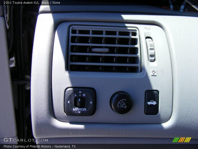 Black / Stone 2001 Toyota Avalon XLS