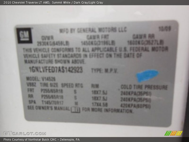 Summit White / Dark Gray/Light Gray 2010 Chevrolet Traverse LT AWD