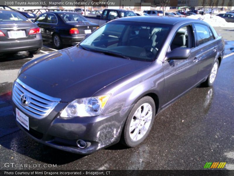 Front 3/4 View of 2008 Avalon XLS