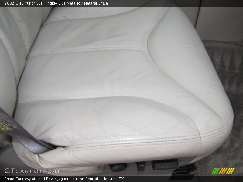 Indigo Blue Metallic / Neutral/Shale 2002 GMC Yukon SLT