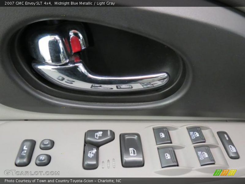 Controls of 2007 Envoy SLT 4x4