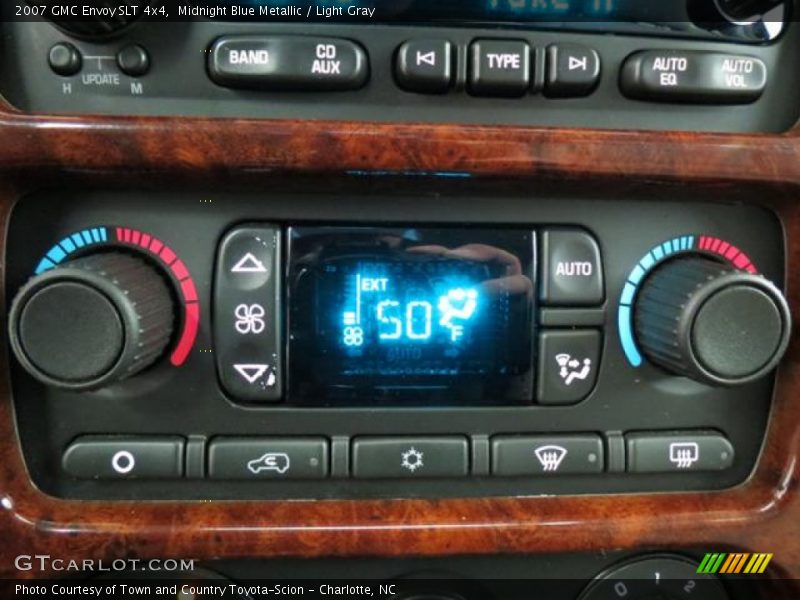 Controls of 2007 Envoy SLT 4x4