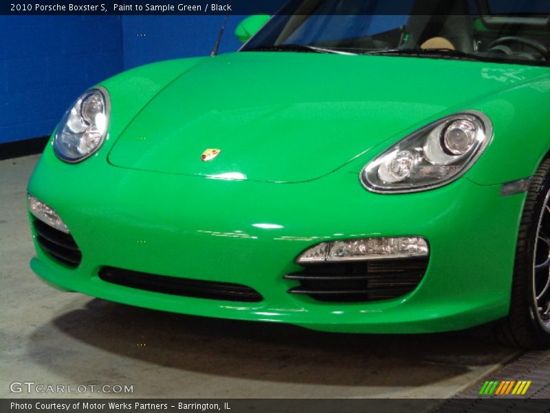 Paint to Sample Green / Black 2010 Porsche Boxster S