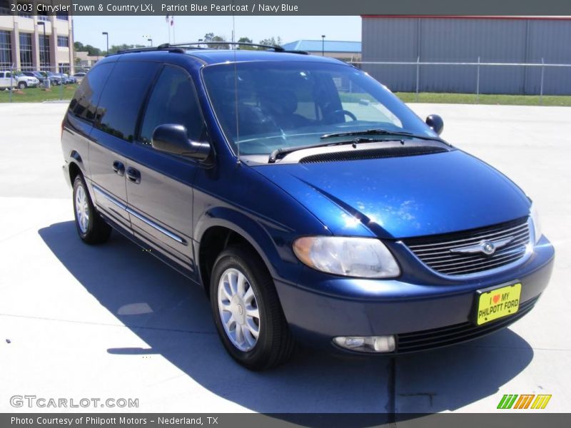 Patriot Blue Pearlcoat / Navy Blue 2003 Chrysler Town & Country LXi
