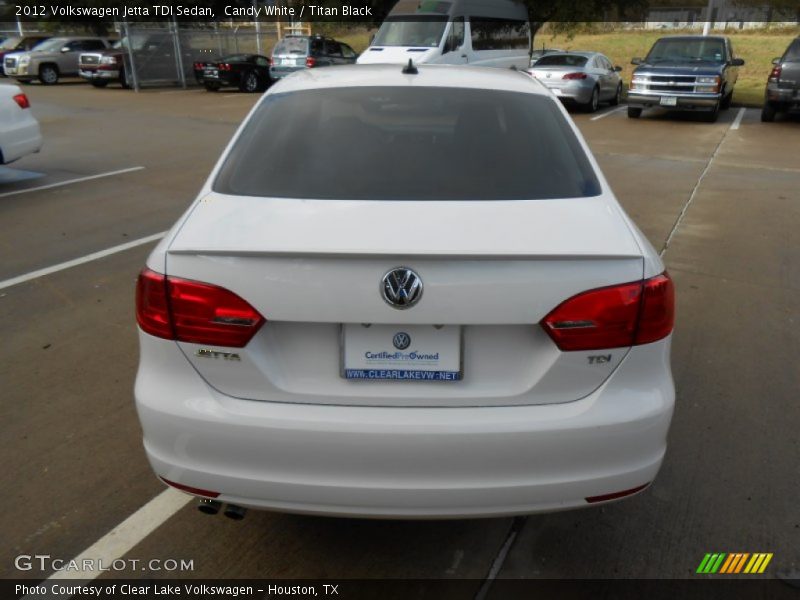 Candy White / Titan Black 2012 Volkswagen Jetta TDI Sedan